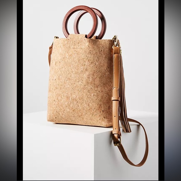 Anthropologie Handbags - Anthropologie Tan Shoulder Bag with Wooden Handle